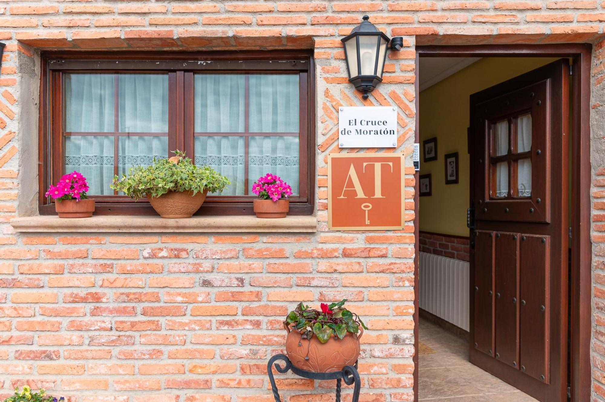 Apartamentos El Cruce De Moraton Cóbreces エクステリア 写真
